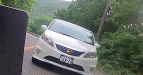 追突＆ブチギレ寸前の危険な煽り運転する車を瞬殺する方法